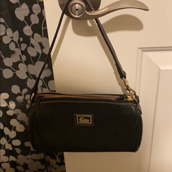 Dooney & Bourke Handbags - Small Dooney and Bourke purse